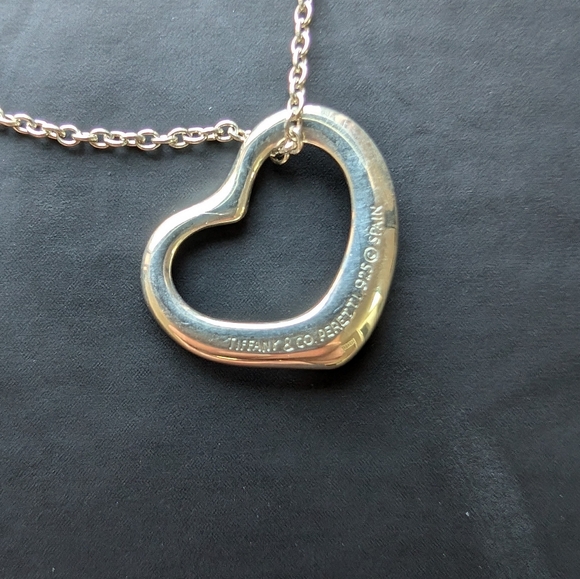 Tiffany & Co - Elsa Peretti Open Heart SV925 Necklace Pendant - Great Condition - Picture 5 of 8